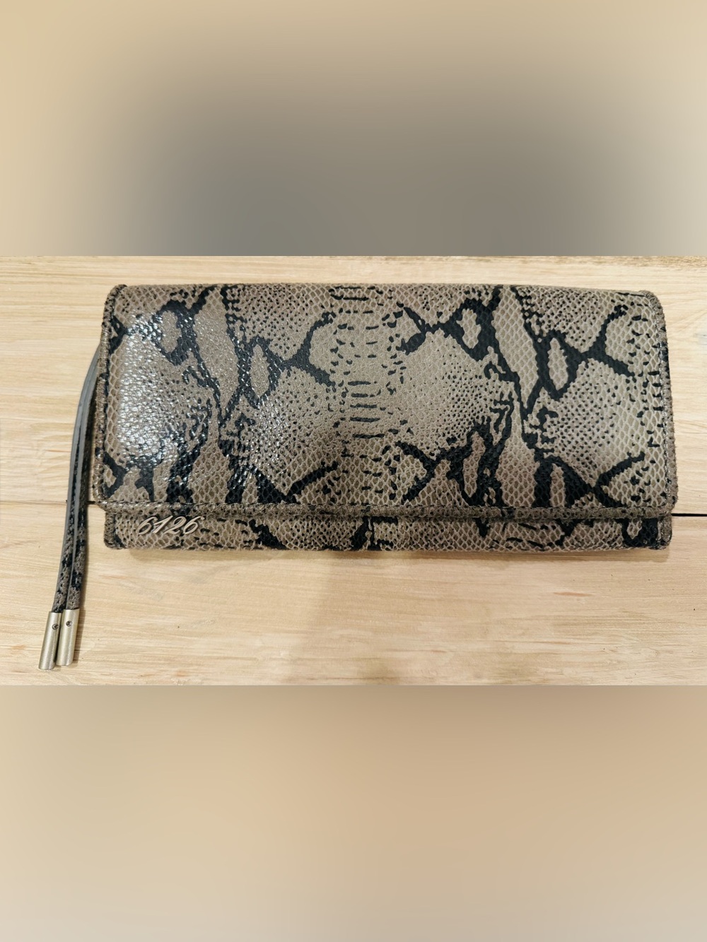 Lindsay Lohan 6126 Snake Print Wristlet Wallet Clutch - Vintage Y2K!